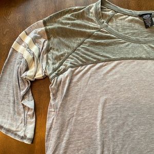 Relaxed three quarter sleeve cotton jersey